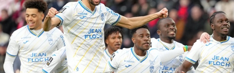 APP下载-沙特媒体：罗马体育总监明确否认塔尔比的转会传闻，称此消息不实