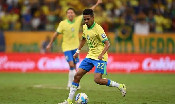 米兰体育注册-切尔西同意埃斯特旺不做手术，但他+团队坚持要回巴西做康复